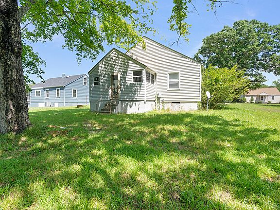 2nd image of 2113 Rebecca St
