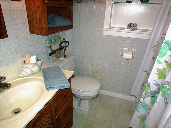 5th image of 149 N Clearview Dr
