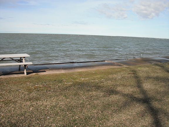 3rd image of 9922 Shore Dr