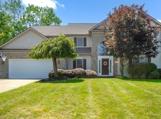 482 Medway Rd, Highland Heights, OH 44143