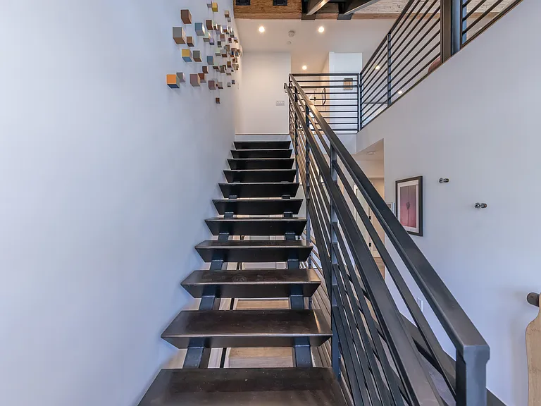 2506 S Wilson Ave — Photo 53