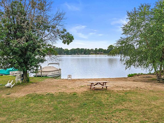 4th image of 289 Cranbrook Ct