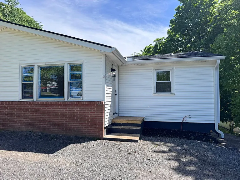 606 Dover Rd — Photo 24