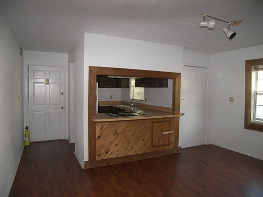 3rd image of 1000 S Semoran Blvd #510