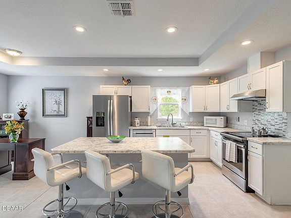 2nd image of 103 Magnolia Loop