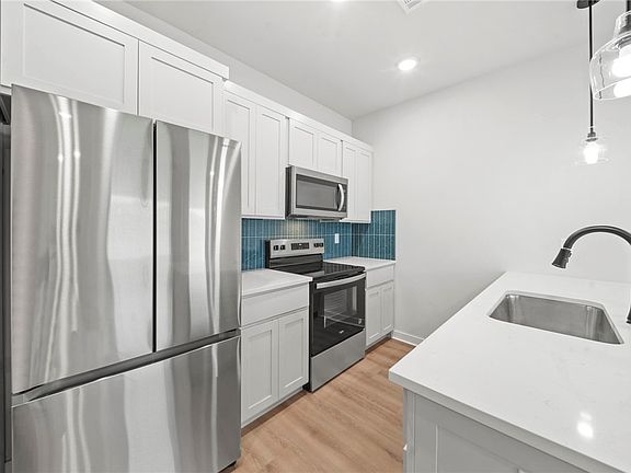 4th image of 1703 Cuppett Cir