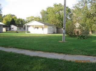 527 N McClellan St, Sullivan, IL 61951
