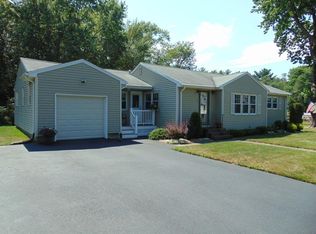 22 Simpson Ln, Assonet, MA 02702