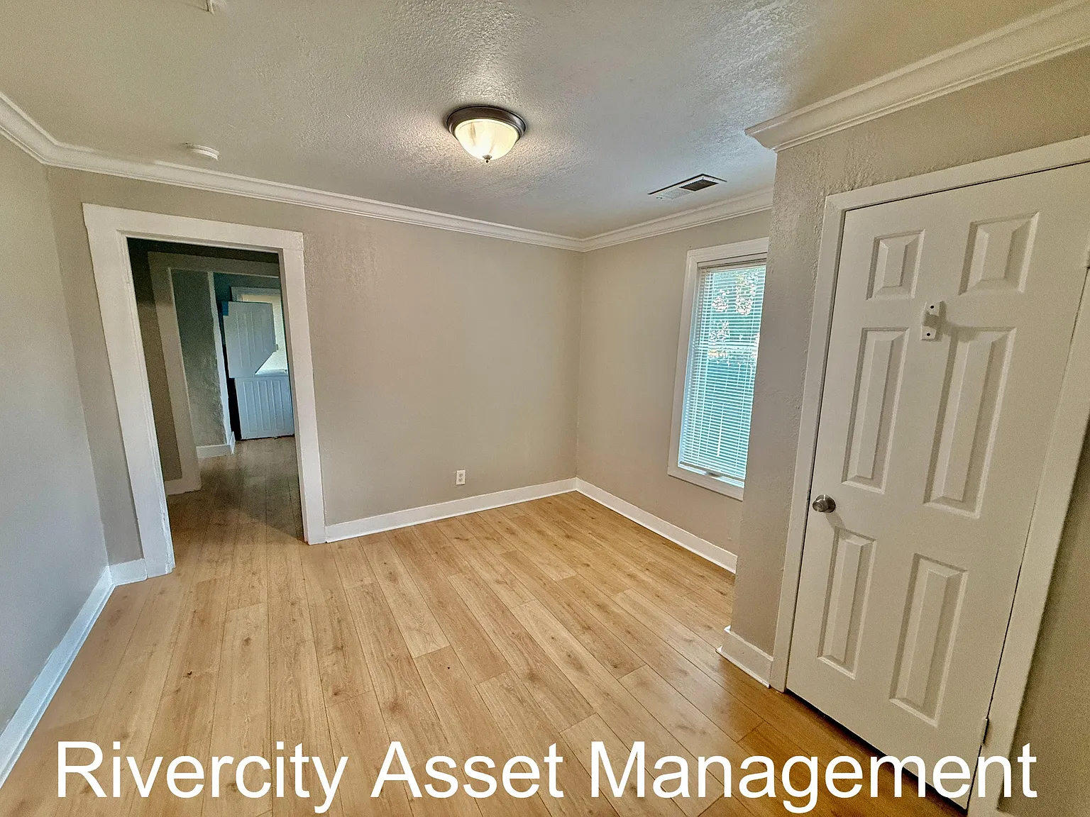 2204-2206 Lyon Ave. - 2206 — Photo 4