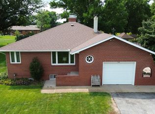735 Lovers Ln, Columbus, NE 68601