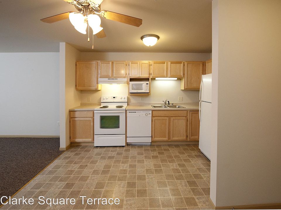 2nd image of 1740 W Pierce St APT 109