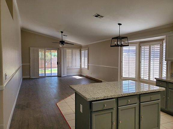 3rd image of 4851 E Holmes Ave