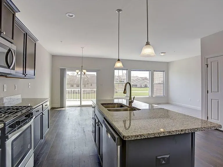 5300 Mendenhall Dr — Photo 3