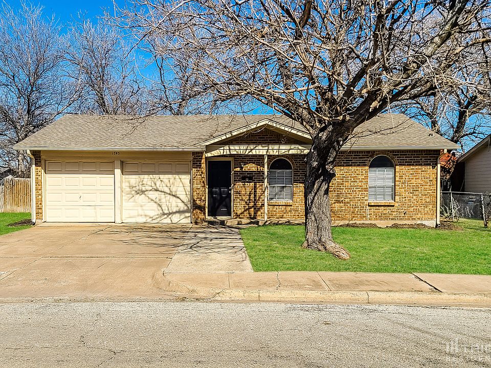 1st image of 1745 Continental Dr