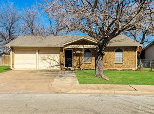 1745 Continental Dr, Blue Mound, TX 76131