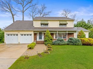 1709 Fanwood St, Oakhurst, NJ 07755