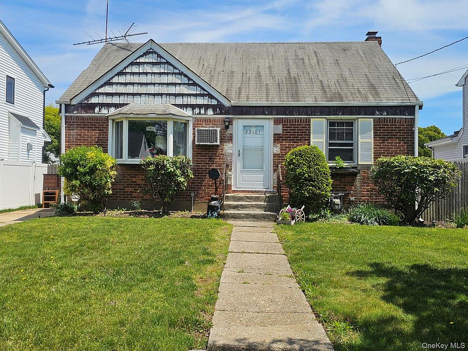 1st image of 2207 Maple Street