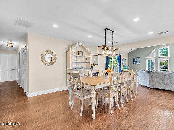 5th image of 14 Monterey Lane