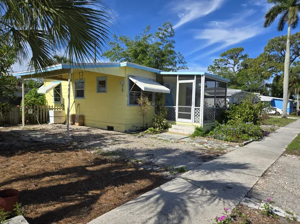 2070 Kurtz St, Fort Myers, FL 33901