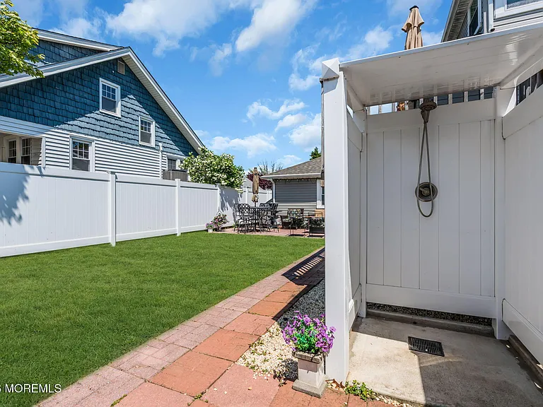 319 Arnold Ave — Photo 22