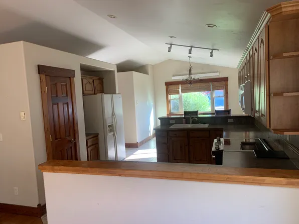 540 E Cottage Ln, Alpine, WY 83128