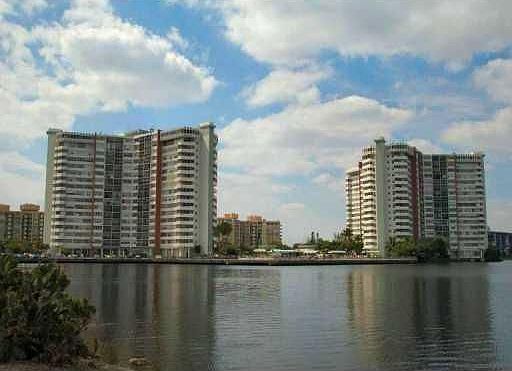2nd image of 1301 NE Miami Gardens Dr APT 221