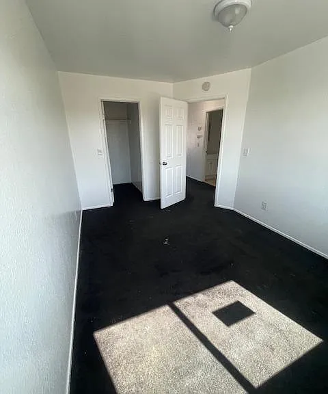 129 20th St #D — Photo 6