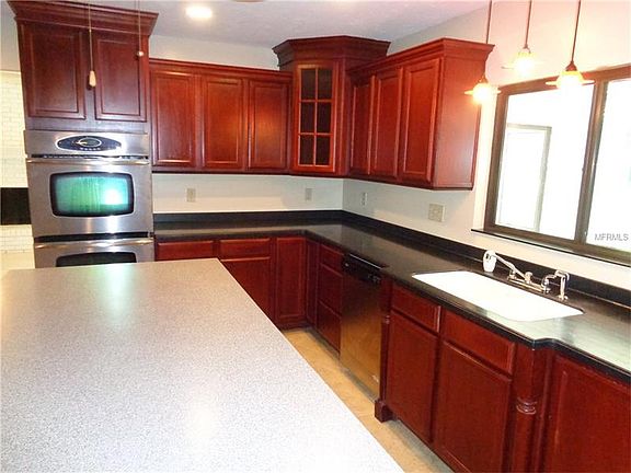 3rd image of 704 Sybilwood Cir