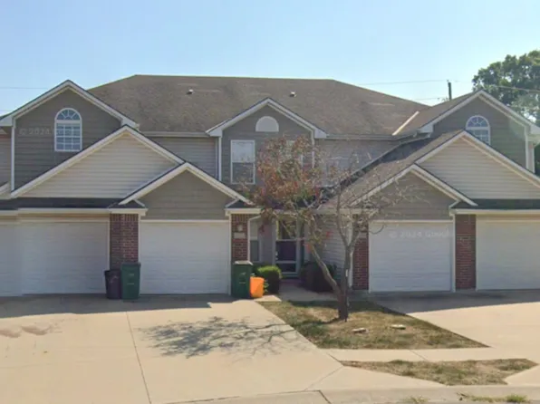 924 SW Imperial Ln, Blue Springs, MO 64064