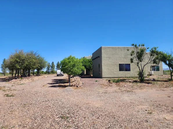 1050 W Rochin Rd, Douglas, AZ 85607