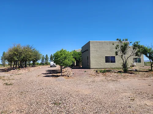 1050 W Rochin Rd Photo 1