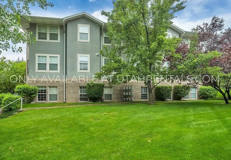 532 N Seven Peaks Blvd #532-2 — Photo 2