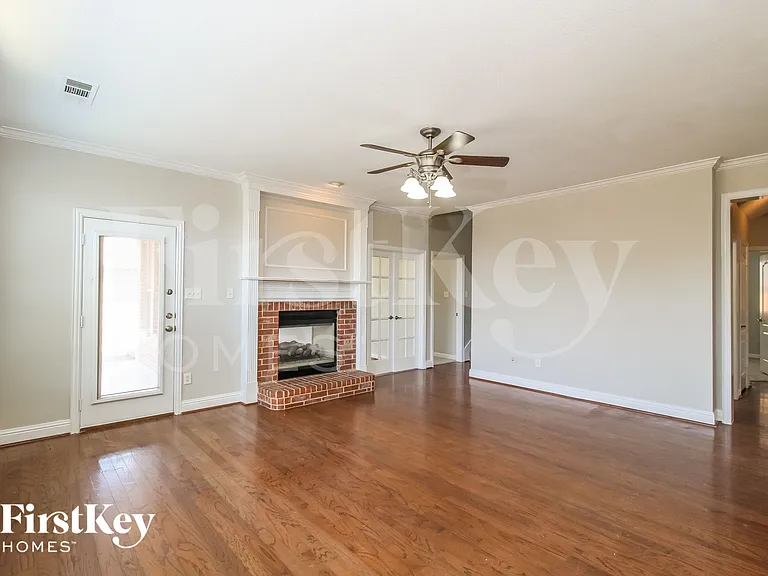 9752 Forney Trl — Photo 4