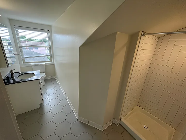 507 S 9th St #302 — Photo 13