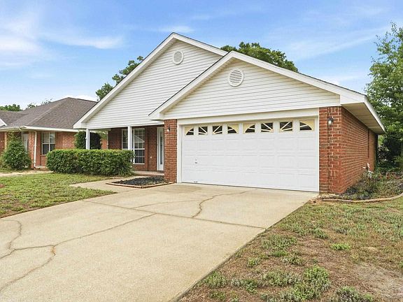 2nd image of 2528 Eclipse Ln