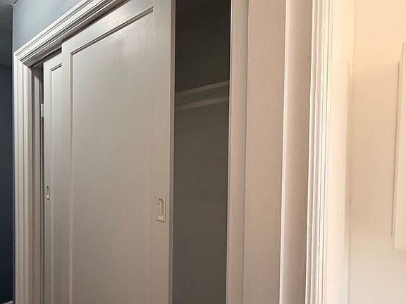 3rd image of 1527 Exchange St APT 7