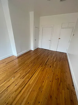 Rented by Delmark Realty LLC | media 17