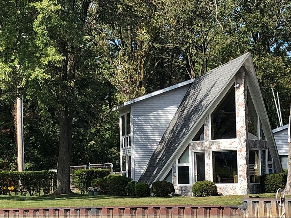 1st image of 5075 Shoreview Dr