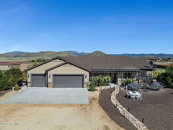 4th image of 8833 N GRASS VALLEY Lane
