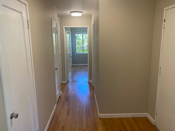 Entry to Bedrooms