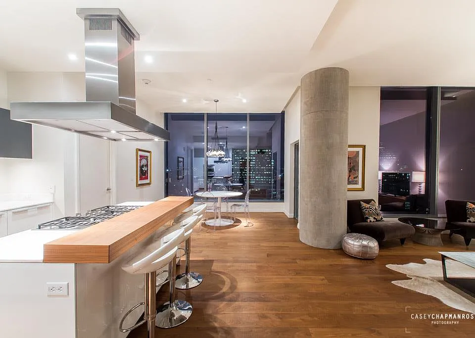 210 Lavaca St #1910