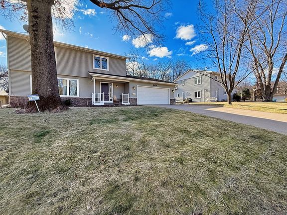 2nd image of 4604 30th Avenue Ct