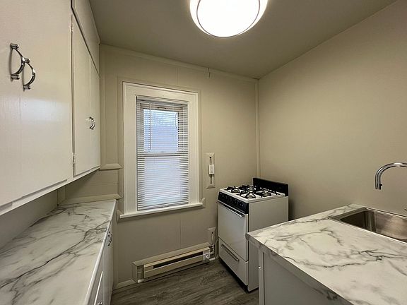 2nd image of 724 6th Ave N APT 5
