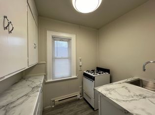 724 6th Ave N APT 5, Fargo, ND 58102