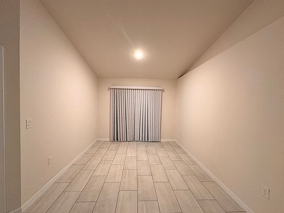 5th image of 1505 SE 10th Ter