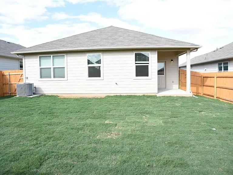 120 Fair Anne Dr — Photo 28