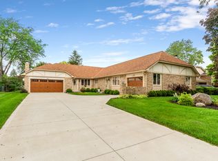 1868 Fontenay Ct, Columbus, OH 43235