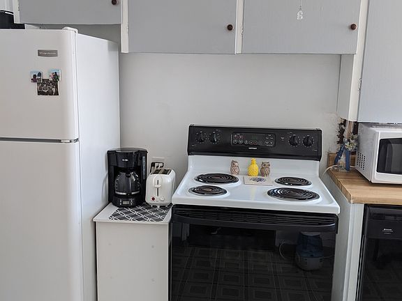 4th image of 801 W Mead Ave