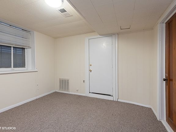 5th image of 1741 W School St #1741G