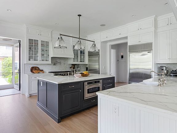 4th image of 678 Halsey Ln
